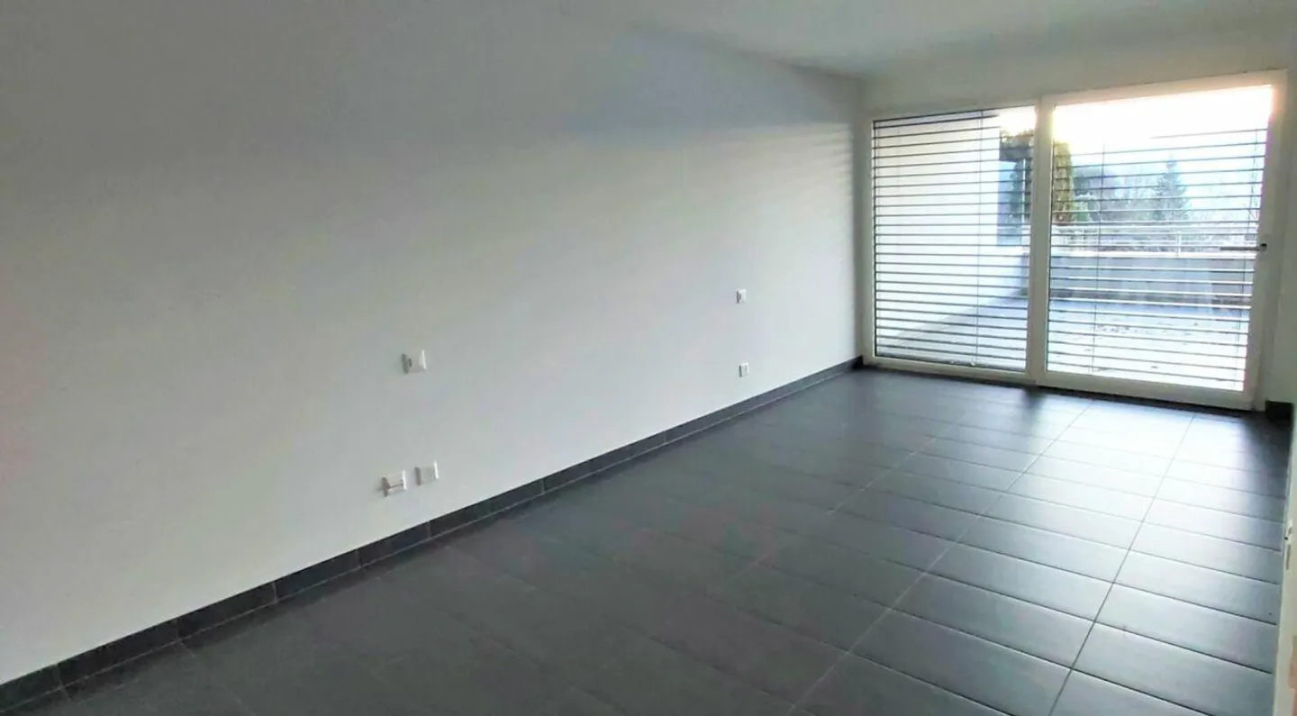 Duplex con Vista Aperta e Giardino - Foto 5 di 16