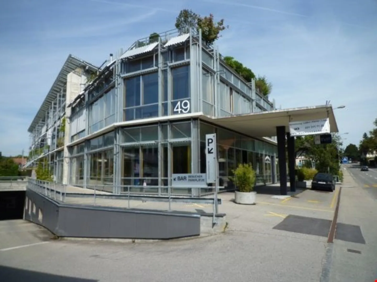 Magasin / Exposition avec de grandes vitrines - Photo 1 sur 10