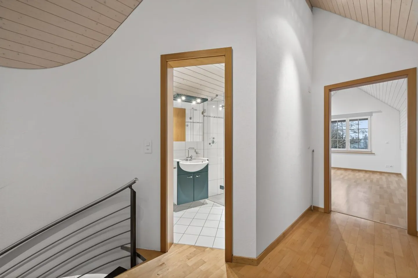 Appartement en Duplex sous les Combles dans un Emplacement Calme et Rural - Photo 8 sur 13