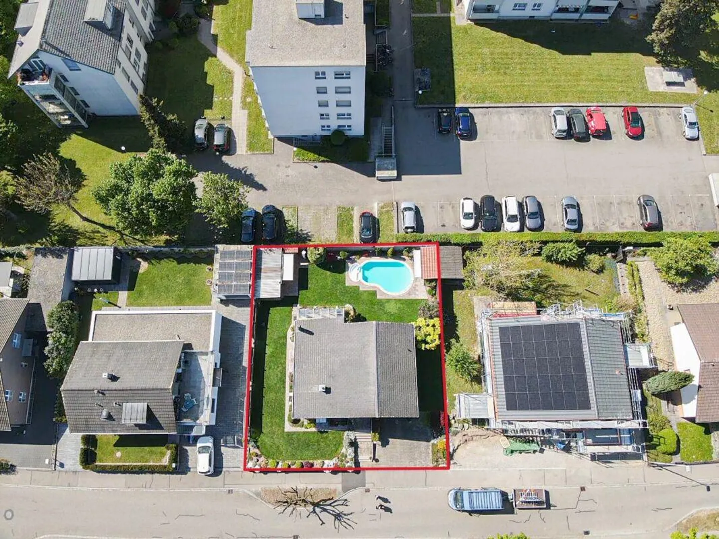 Charmantes Einfamilienhaus mit Pool - Foto 2 von 13