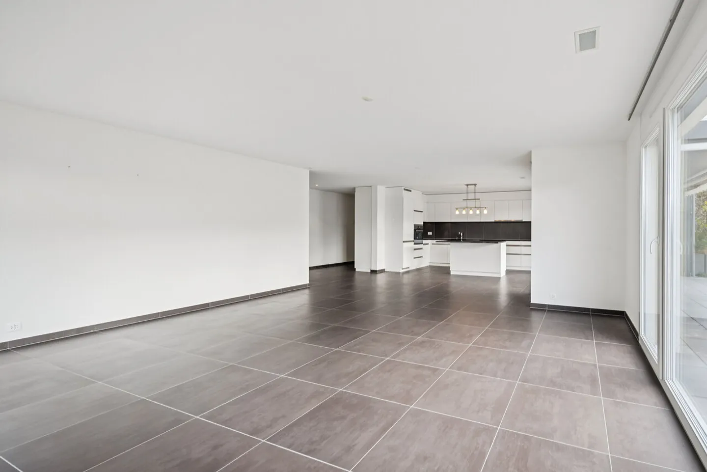 Wunderschöne Wohnung mit privatem Garten und großer Terrasse - Foto 2 von 13