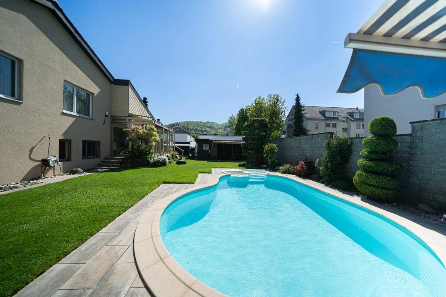 Charmantes Einfamilienhaus mit Pool - Foto 6 von 13