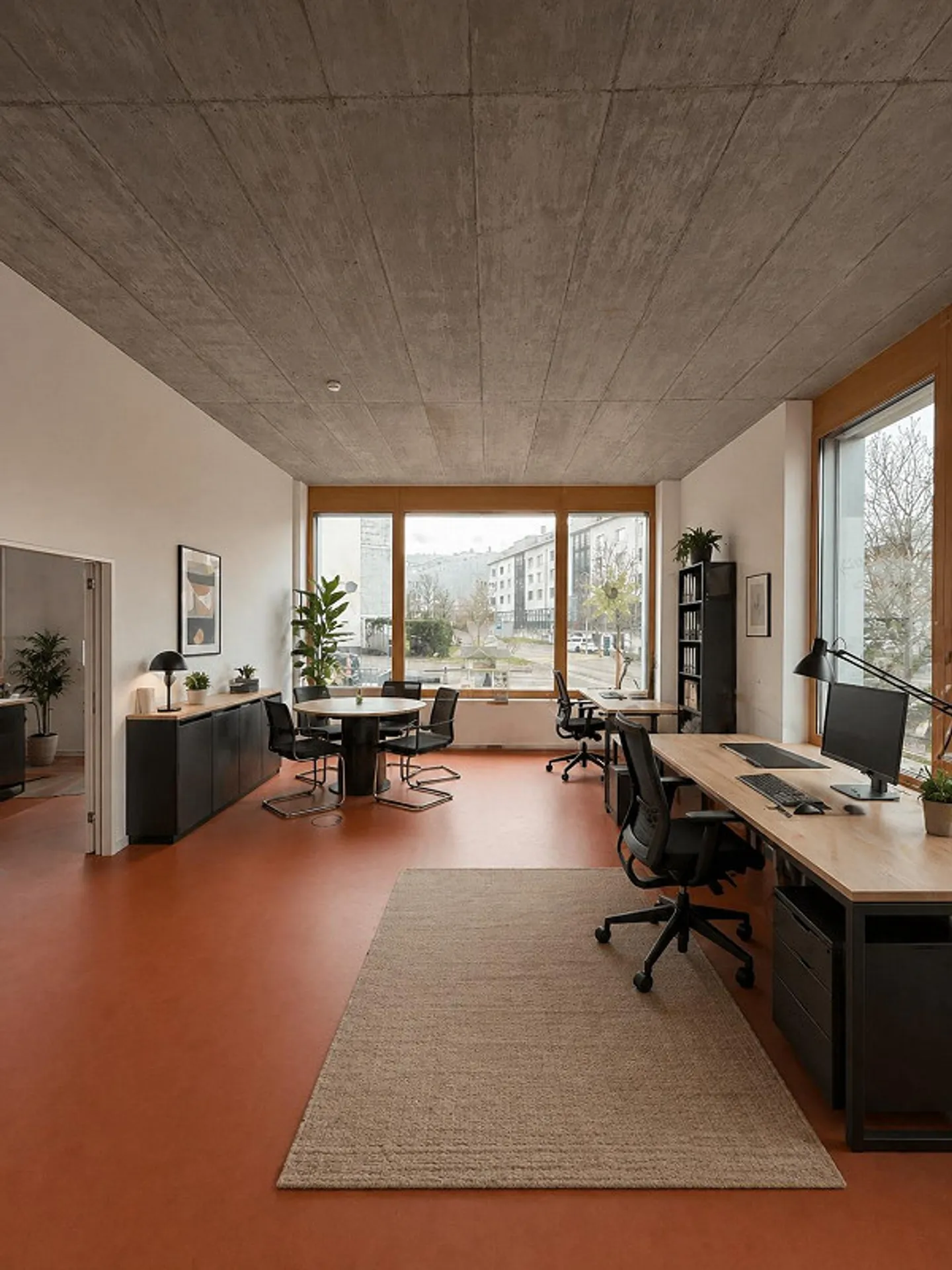 Bureau lumineux et espace commercial avec caractère de loft - Photo 3 sur 4