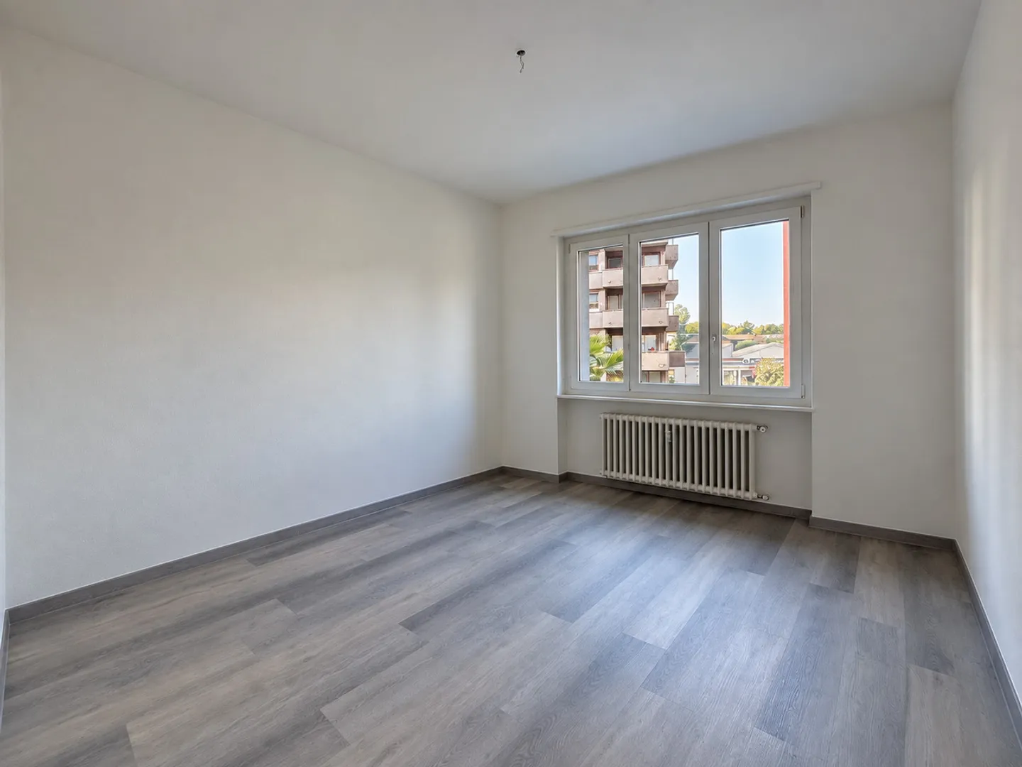 Appartement spacieux de 4,5 pièces rénové dans le CENTRE de Mendrisio - Photo 6 sur 10