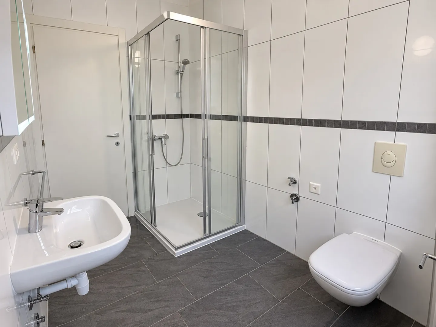 Appartement spacieux de 4,5 pièces rénové dans le CENTRE de Mendrisio - Photo 7 sur 10