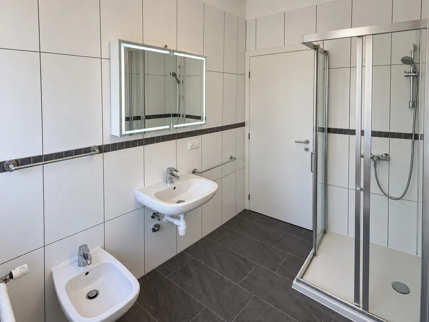 Appartement spacieux de 4,5 pièces rénové dans le CENTRE de Mendrisio - Photo 8 sur 10
