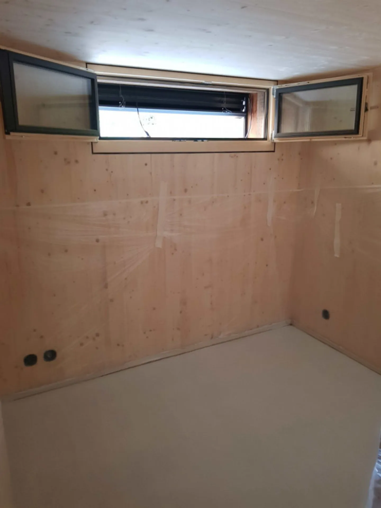 Neues angrenzendes Haus mit 3,5 Zimmern, 2 Parkplätzen und 1 Keller - Foto 13 von 15