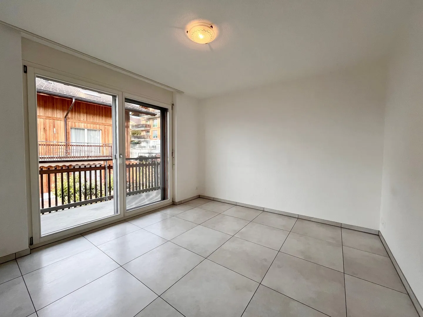 sehr gepflegte 3.5-Zimmer-Wohnung mit schöner Aussicht - Foto 5 von 16