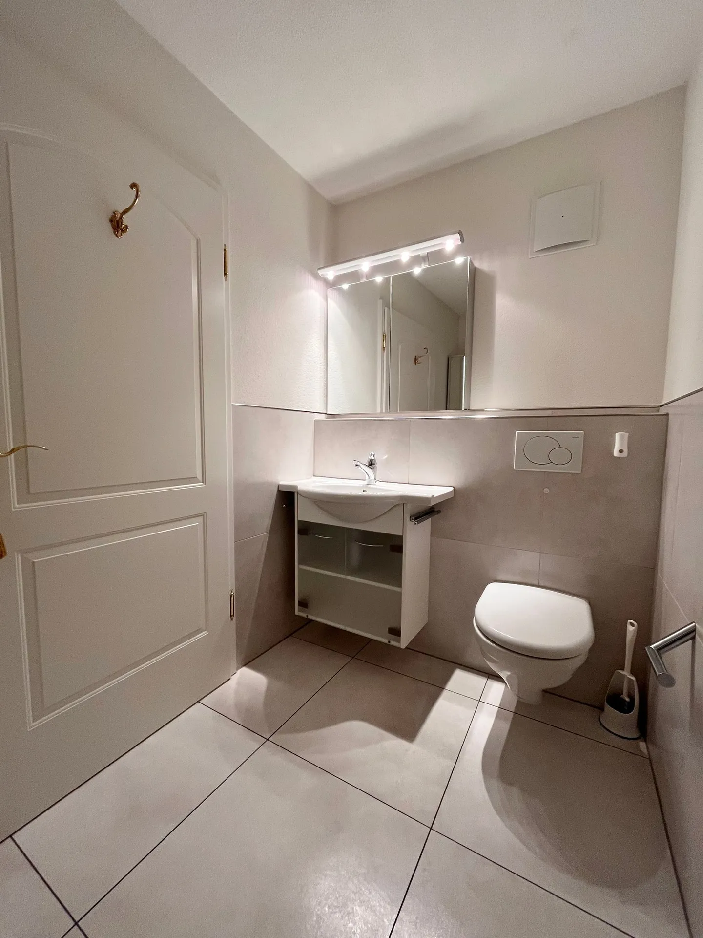 sehr gepflegte 3.5-Zimmer-Wohnung mit schöner Aussicht - Foto 9 von 16