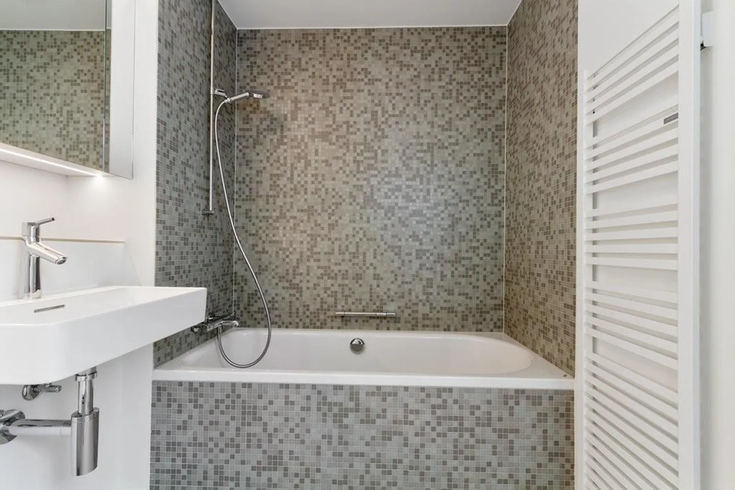 Renovated 4.5-room terraced single-family house - Photo 6 of 12