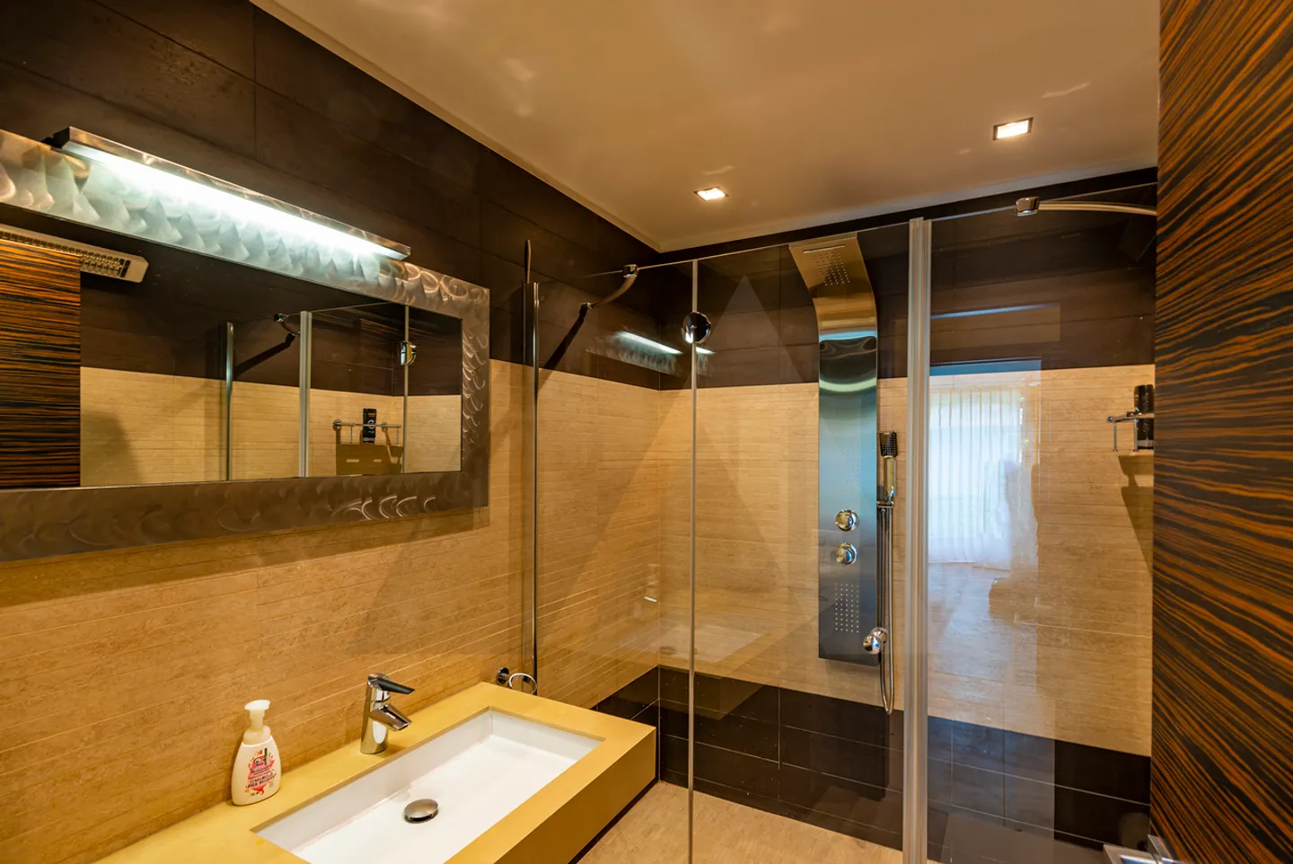 Propriété Prestigieuse au Bord du Lac - Photo 10 sur 13