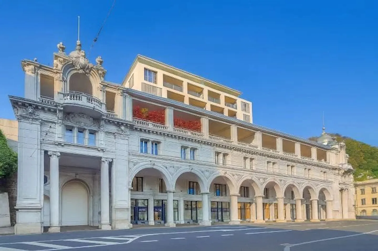 103m2 Loft on the 1st floor in a prestigious building. - Photo 1 of 13