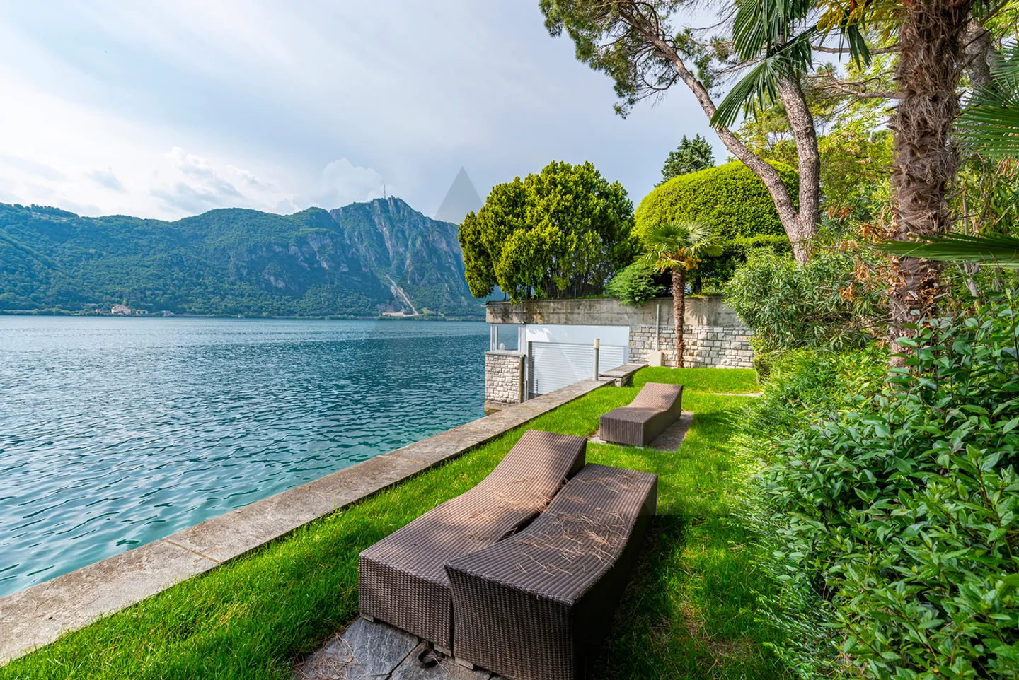 Propriété Prestigieuse au Bord du Lac - Photo 13 sur 13