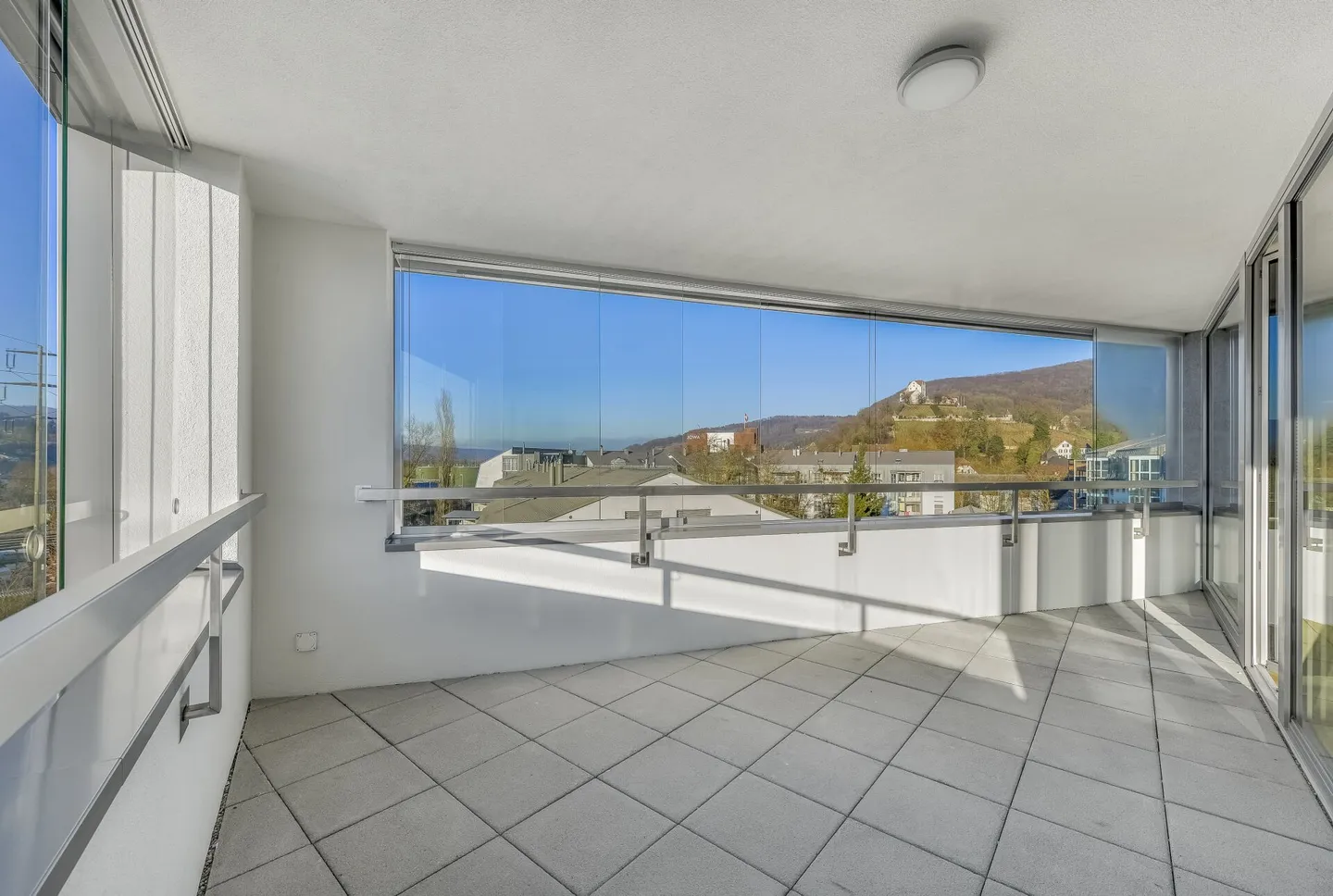 L'eleganza contemporanea incontra il comfort abitativo - 4.5 stanze - Foto 5 di 5