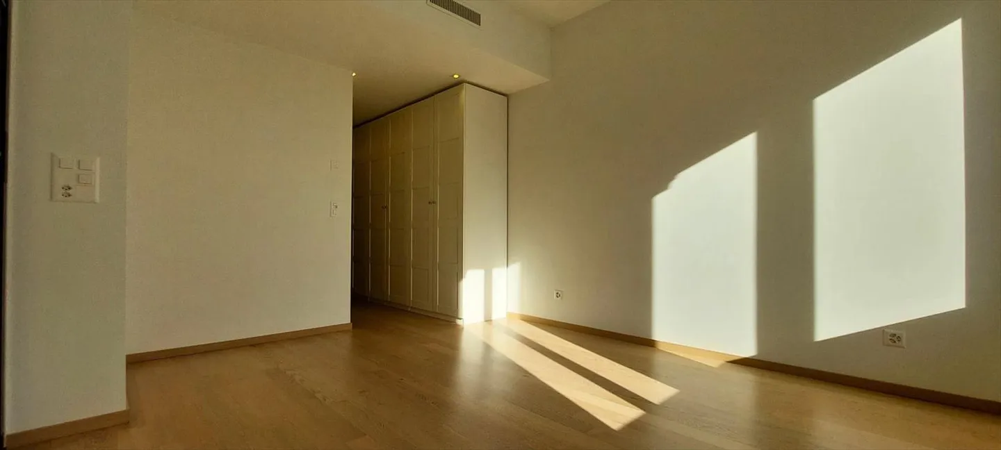 103m2 Loft on the 1st floor in a prestigious building. - Photo 7 of 13