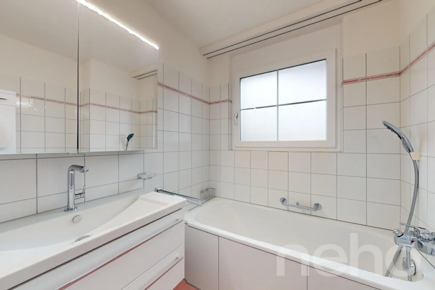 Appartamento 5.5 stanze appena ristrutturato in una posizione eccellente a Kreuzlingen - Foto 7 di 11