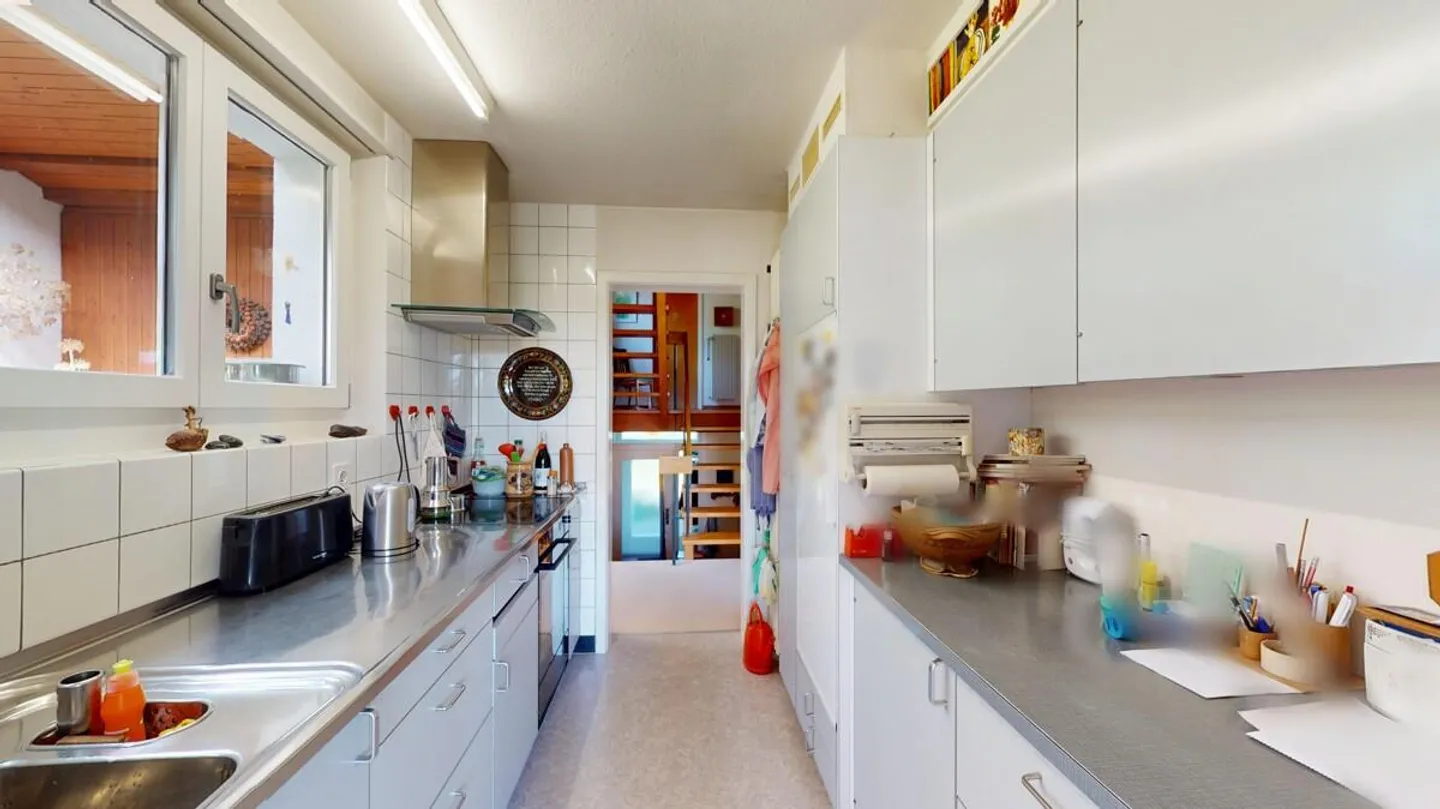 5.5-Room Single Family Home with Natural Garden and Panoramic View of the Bernese Alps - Photo 5 of 26