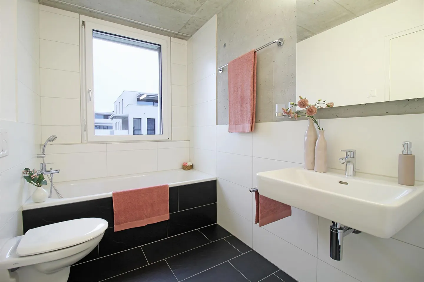 Your new living space is waiting for you! - Photo 5 of 10