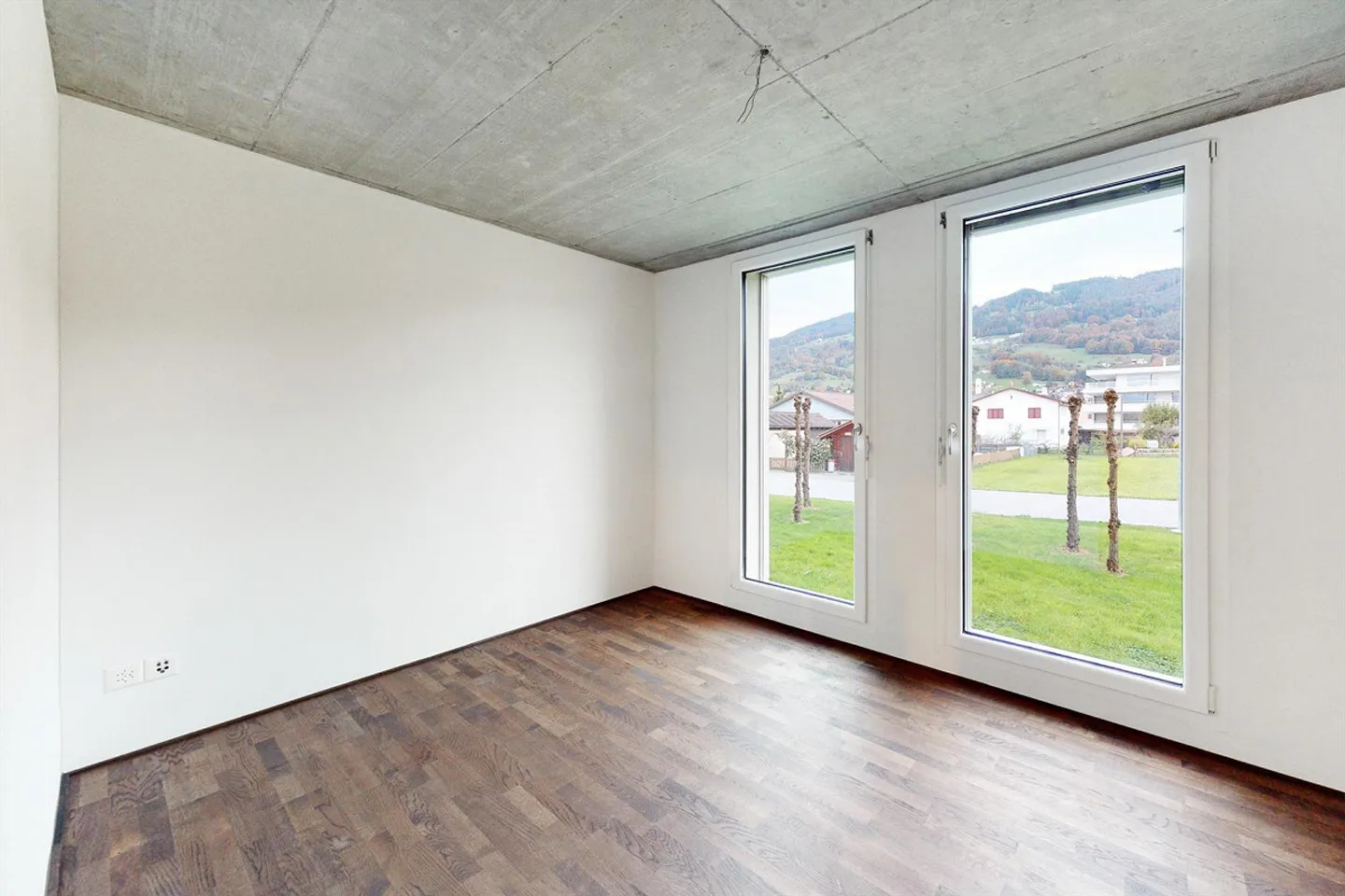 Your new living space is waiting for you! - Photo 8 of 10