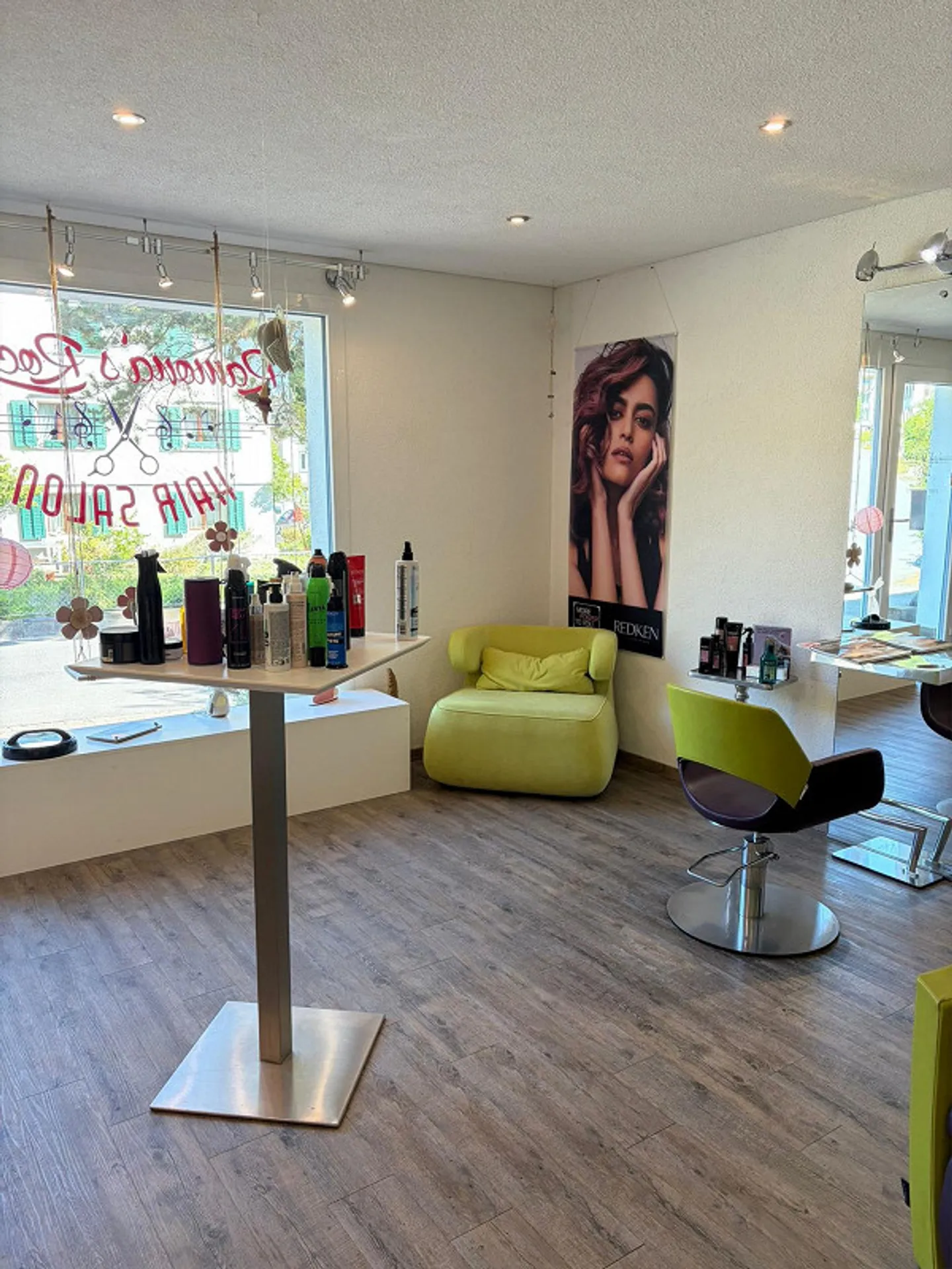 Salon de coiffure/espace commercial à louer - Photo 6 sur 15