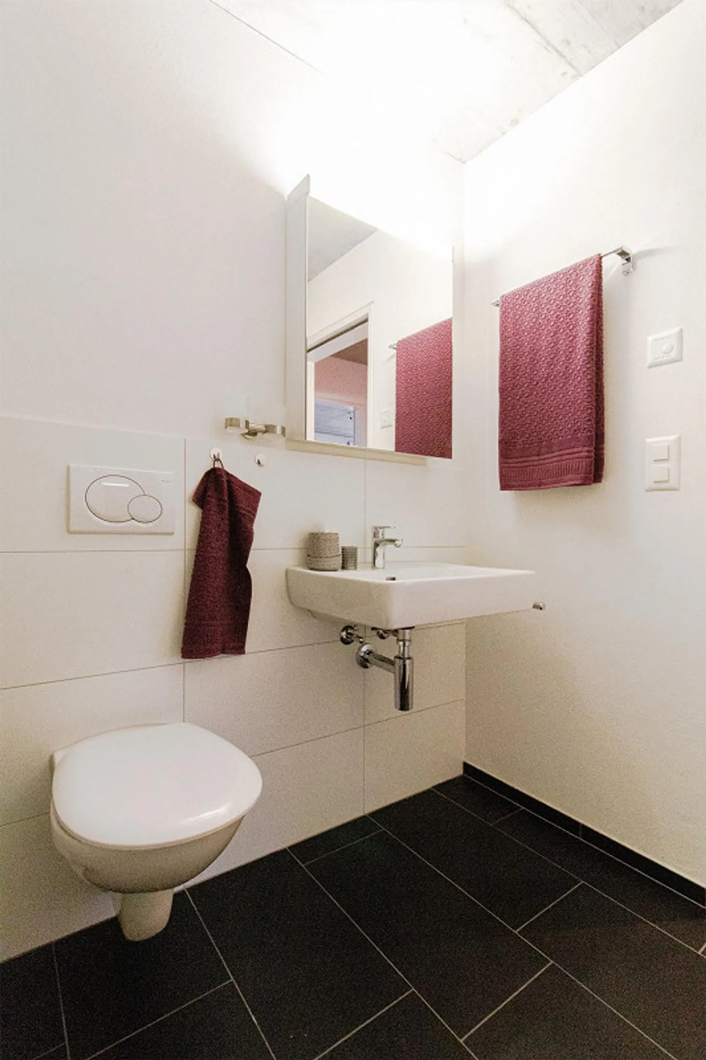 Your new living space is waiting for you! - Photo 6 of 10