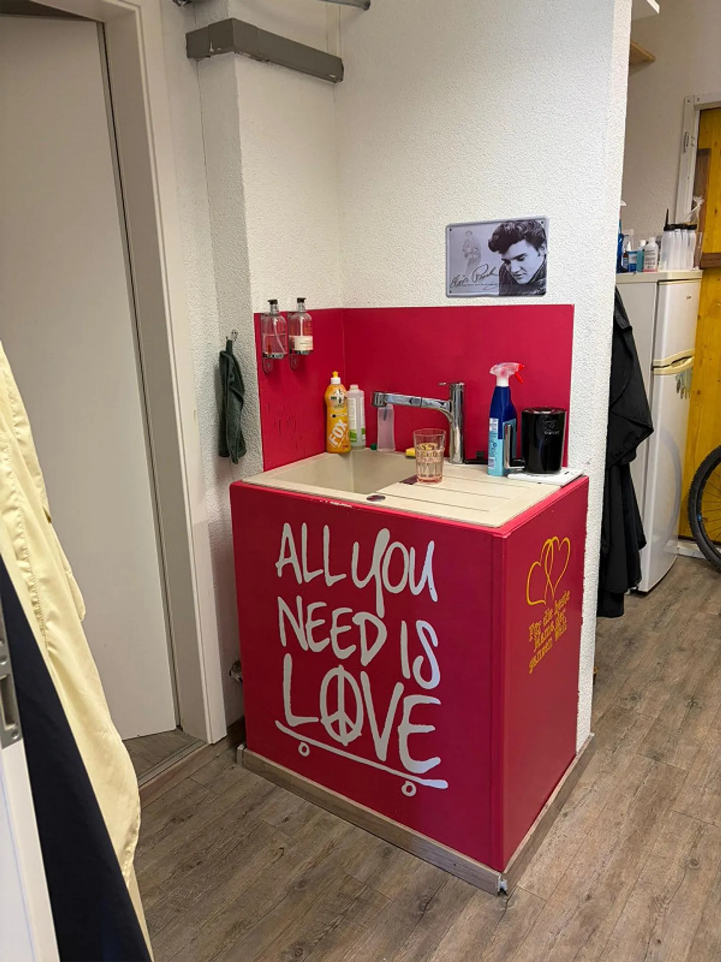 Salon de coiffure/espace commercial à louer - Photo 12 sur 15