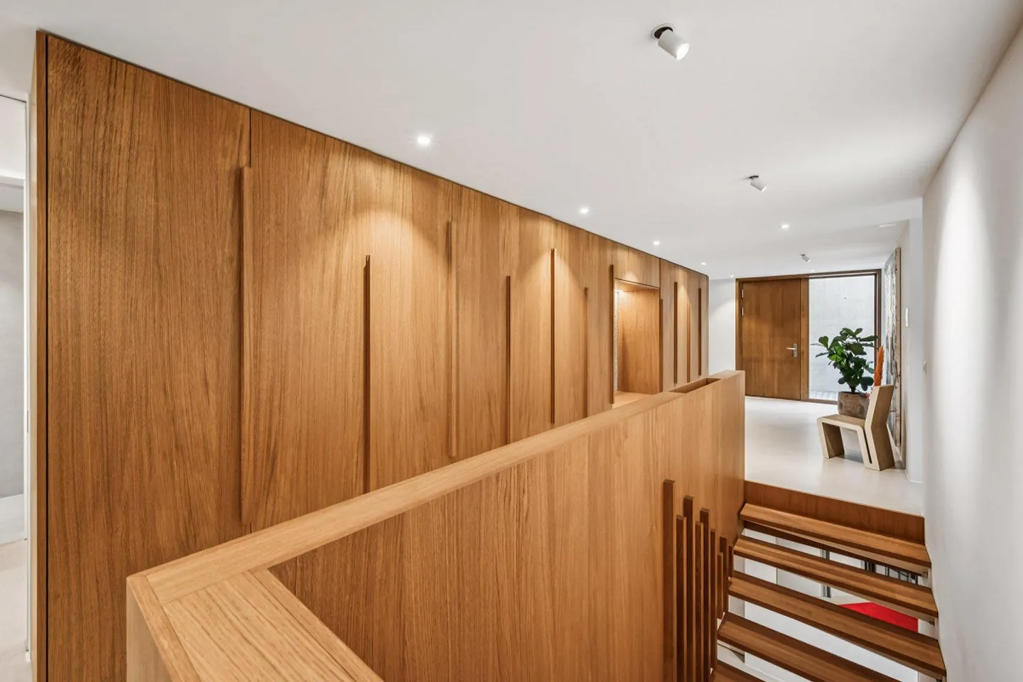 Retreat with unparalleled living experience - Photo 11 of 22