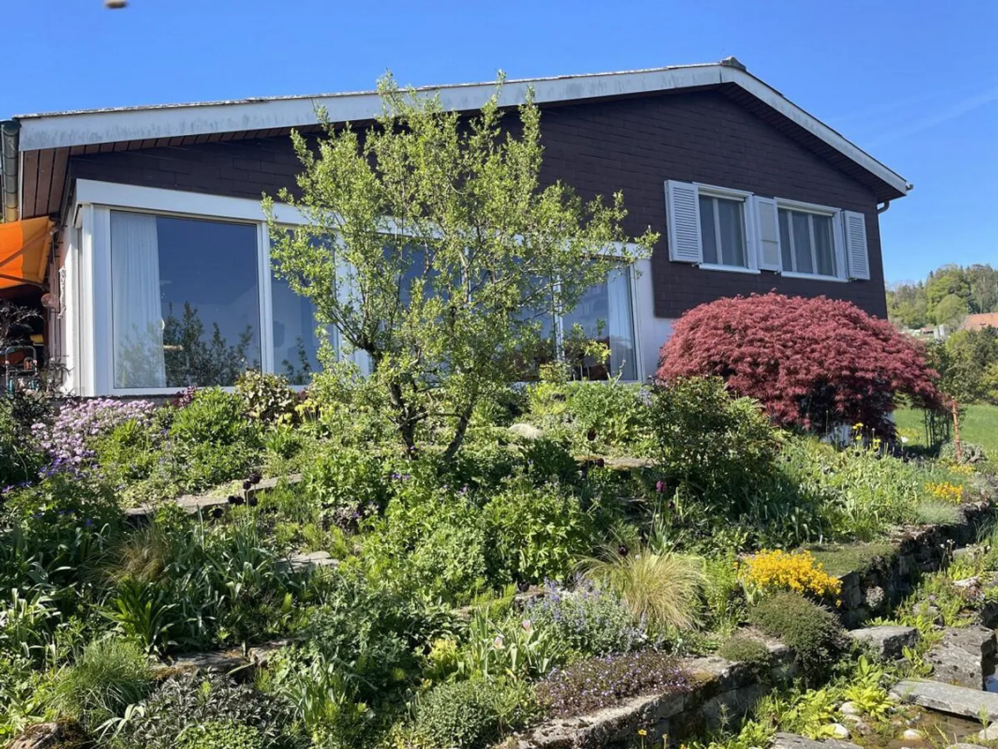 5.5-Room Single Family Home with Natural Garden and Panoramic View of the Bernese Alps - Photo 15 of 26
