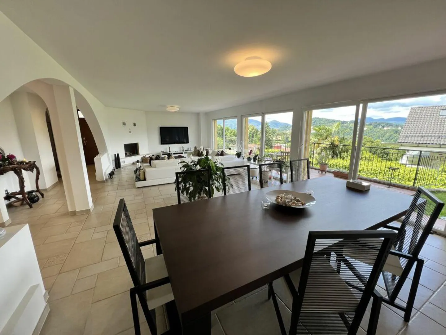 Casa Unifamiliare 4.5 locali con terreno - Foto 2 di 19