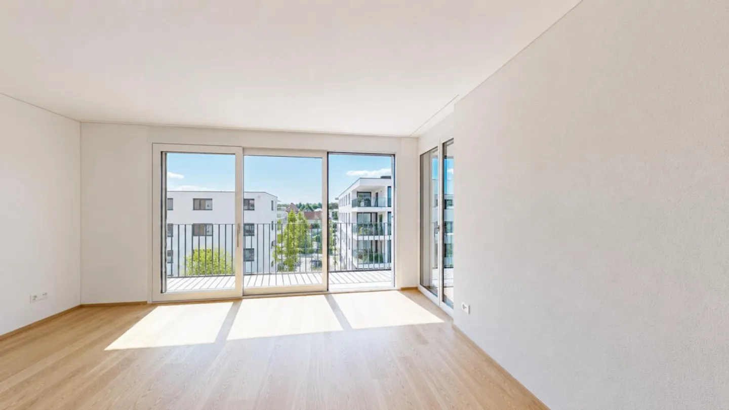 Bright 2.5 Room Apartment - Photo 8 of 13