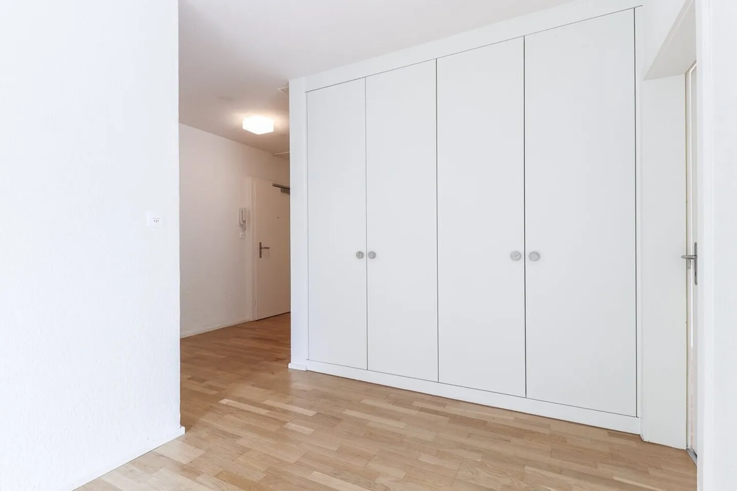 Bright 2.5-room apartment with typical character in Köniz - Photo 5 of 8