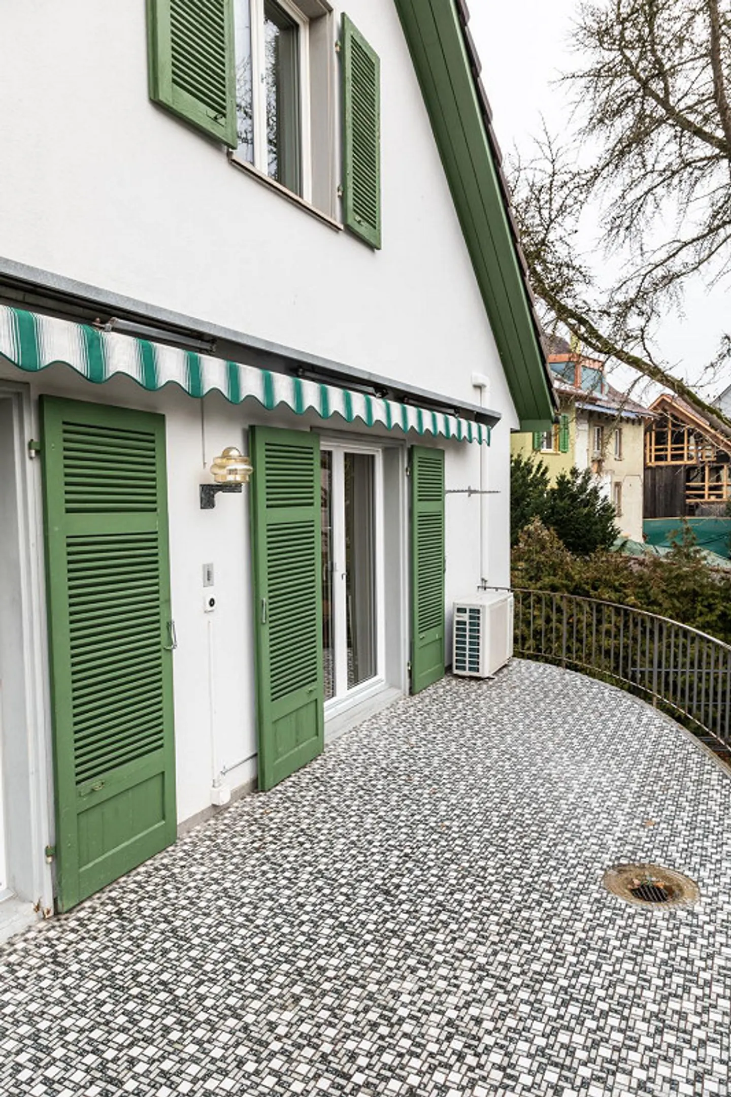 Dream Home on 2 Floors with Panoramic View of the Munot & Rhine - Photo 6 of 12
