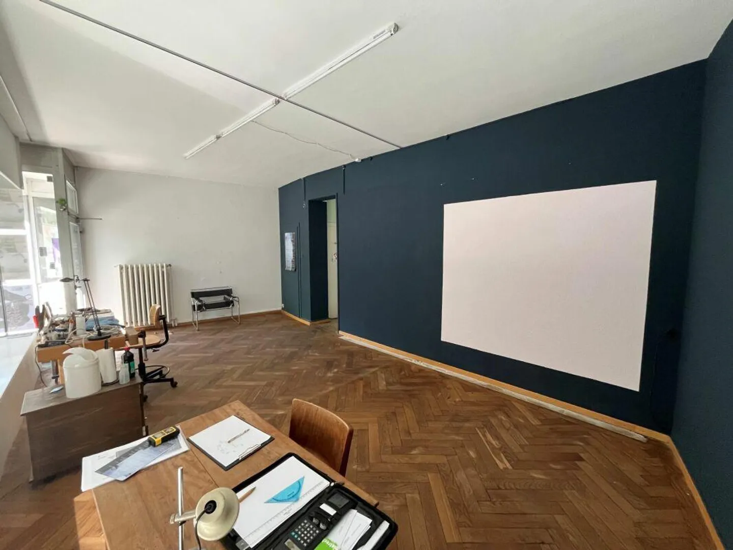 Space for your business idea. - Photo 2 of 3