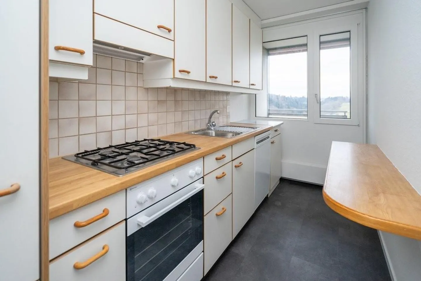 Geräumige 4-Zimmer-Wohnung - Foto 2 von 6