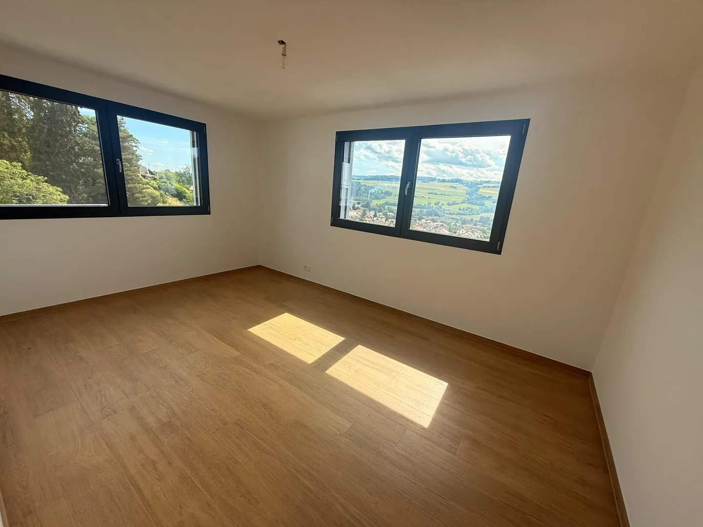 Villa jumelle contemporaine de 180 m² à Lucens - incroyable vue dégagée - Photo 11 of 13