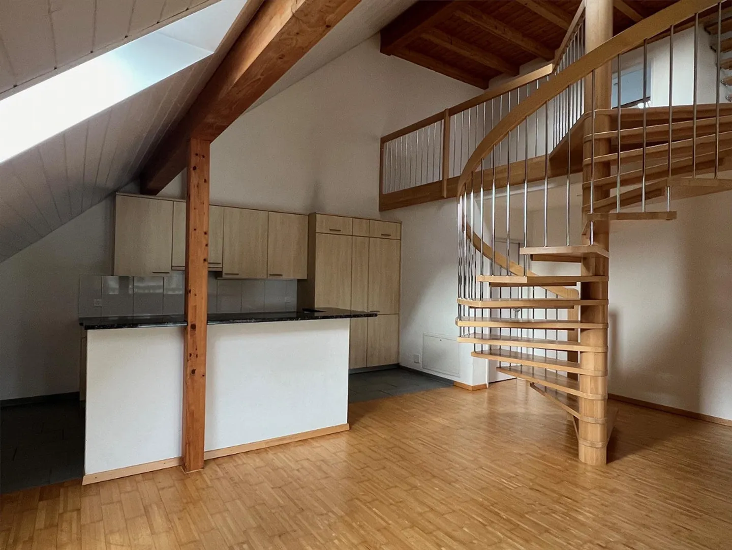 Charmante 4.5-Zimmer-Maisonette - Foto 3 von 12