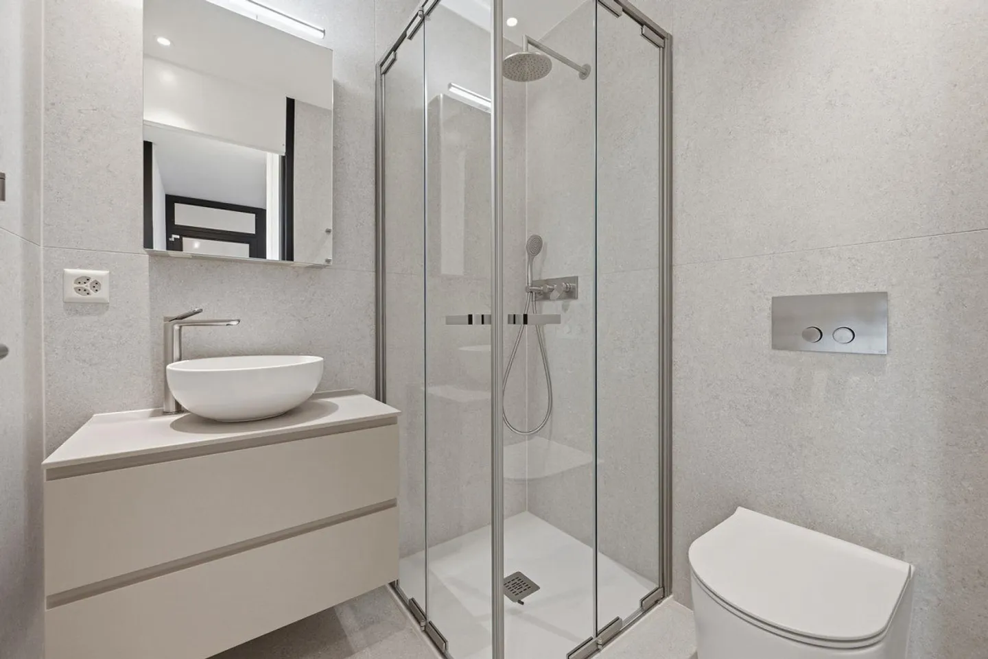 Appartamento elegante completamente ristrutturato - Foto 8 di 11