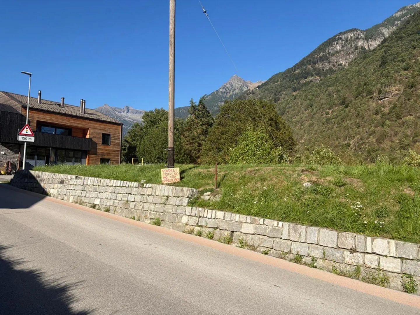 Terreno edificabile soleggiato - Foto 2 di 19