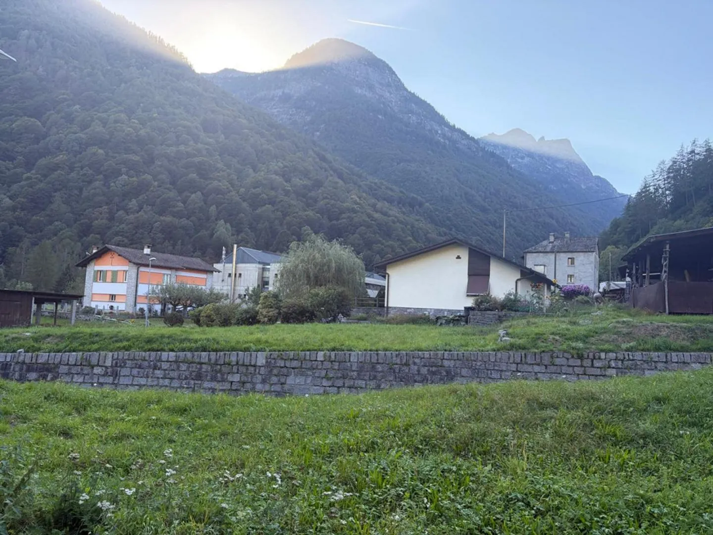 Terreno edificabile soleggiato - Foto 3 di 19