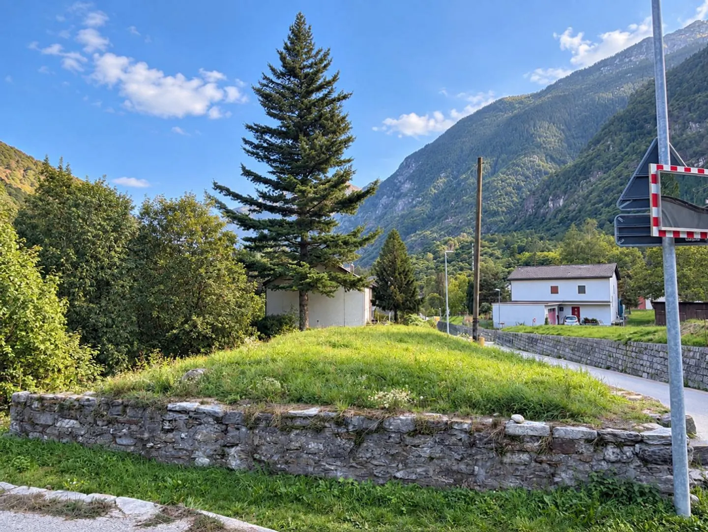 Terreno edificabile soleggiato - Foto 4 di 19