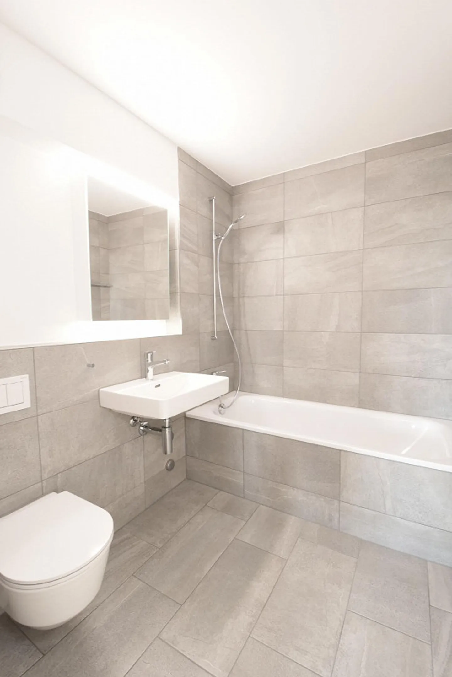 Appartement lumineux de 3,5 pièces avec balcon dans le quartier calme de Lerchenbühlhöhe - Photo 12 sur 12