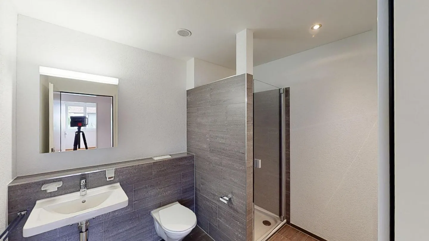 Ottimo appartamento di 2,5 stanze vicino al lago - Foto 4 di 5