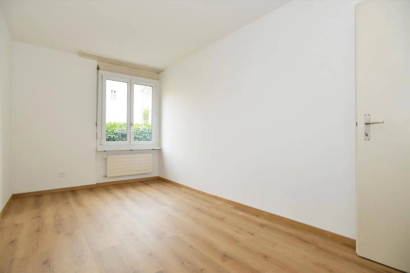 Spacious Apartment with Garden - Photo 7 of 8