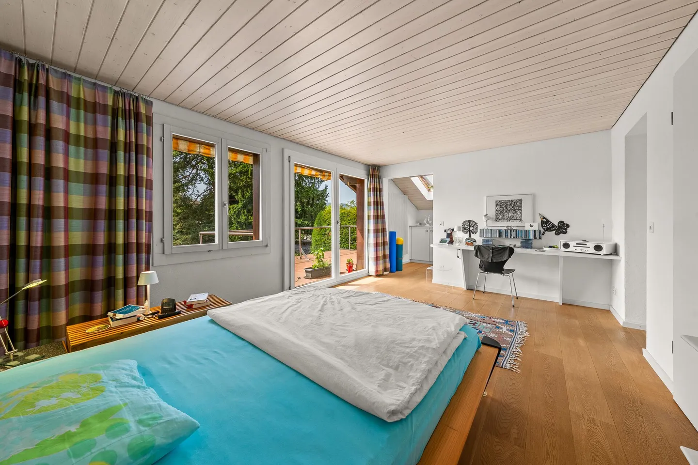 Living Happiness by the Water: Exclusive 5.5 Room House with Private Nature Oasis - Photo 10 of 27