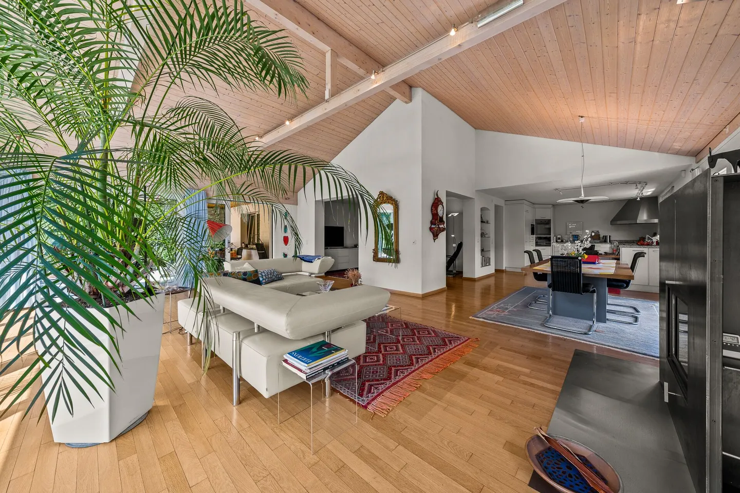 Living Happiness by the Water: Exclusive 5.5 Room House with Private Nature Oasis - Photo 17 of 27