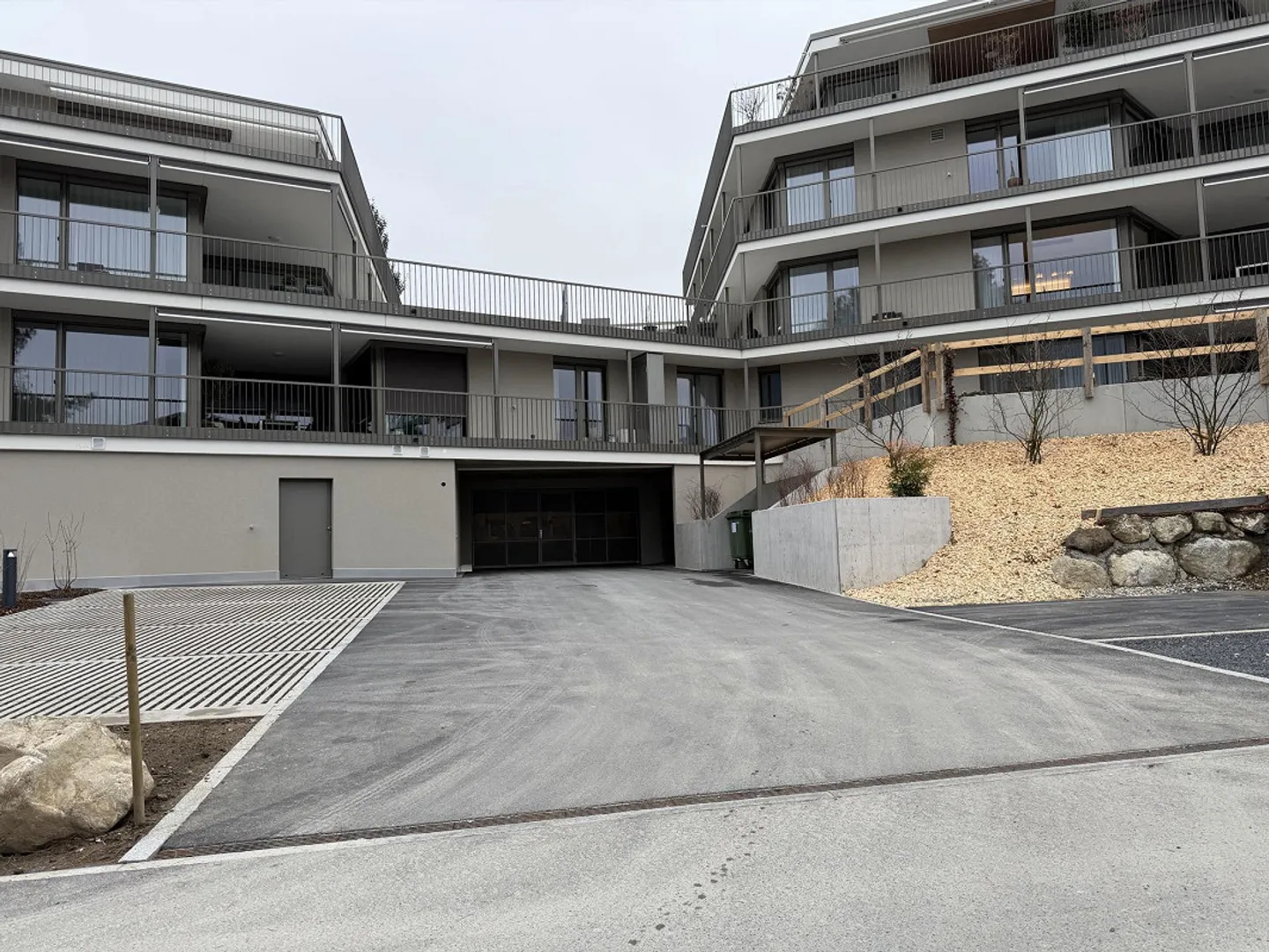 Parking space in the Grossfeld district Seewen - Photo 1 of 3