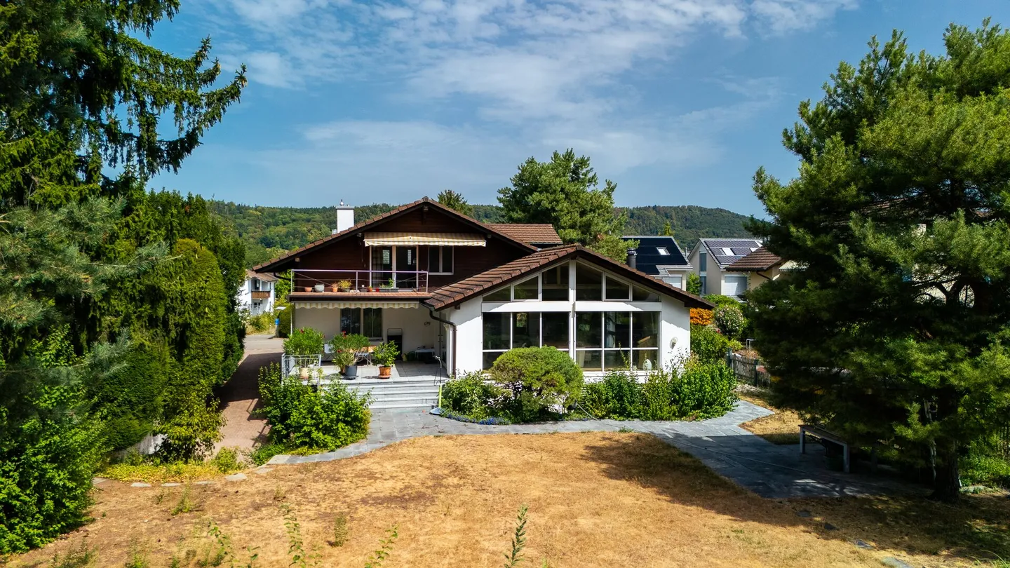 Living Happiness by the Water: Exclusive 5.5 Room House with Private Nature Oasis - Photo 26 of 27