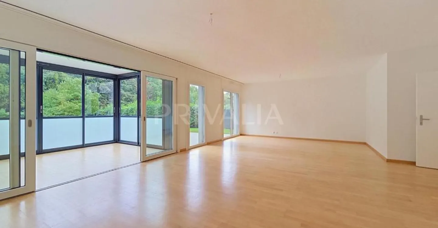 Bel appartement de 6,5 pièces en rez-de-jardin au sein d'une résidence de standing - Foto 1 di 9