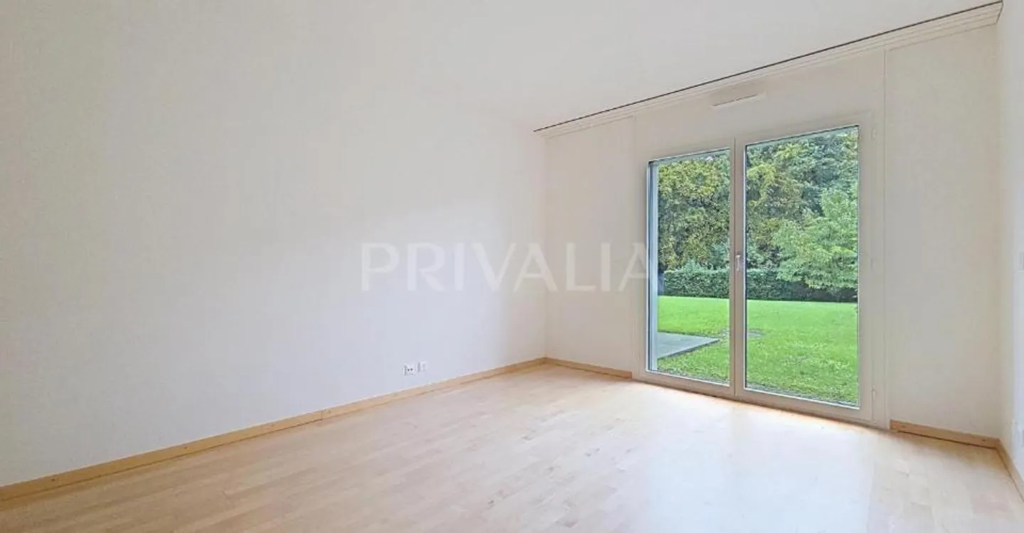 Bel appartement de 6,5 pièces en rez-de-jardin au sein d'une résidence de standing - Foto 4 di 9