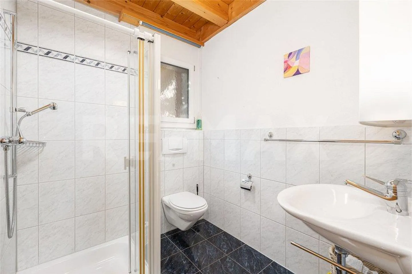 Living with a View: Spacious Single-Family Home with Pool - Photo 12 of 13
